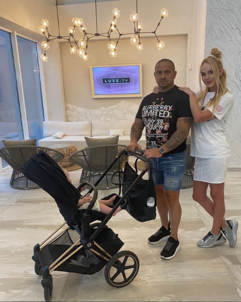 Ева Кралева жената до застреляния днес сутринта на столичния